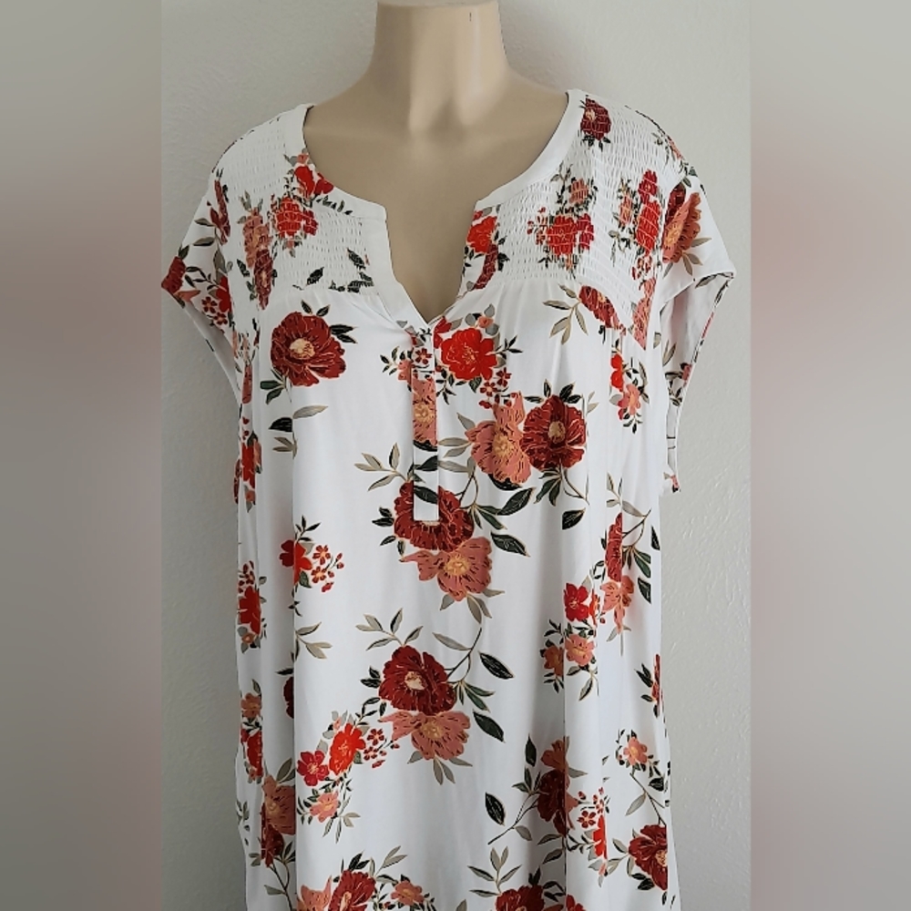 Cloth & Bloom 3X Floral Blouse